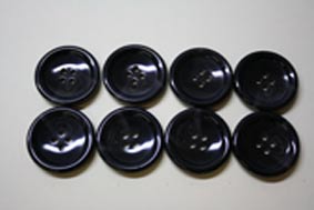 ２８ｍｍ巾　黒マーブル（つやあり）　ボタン８個セット